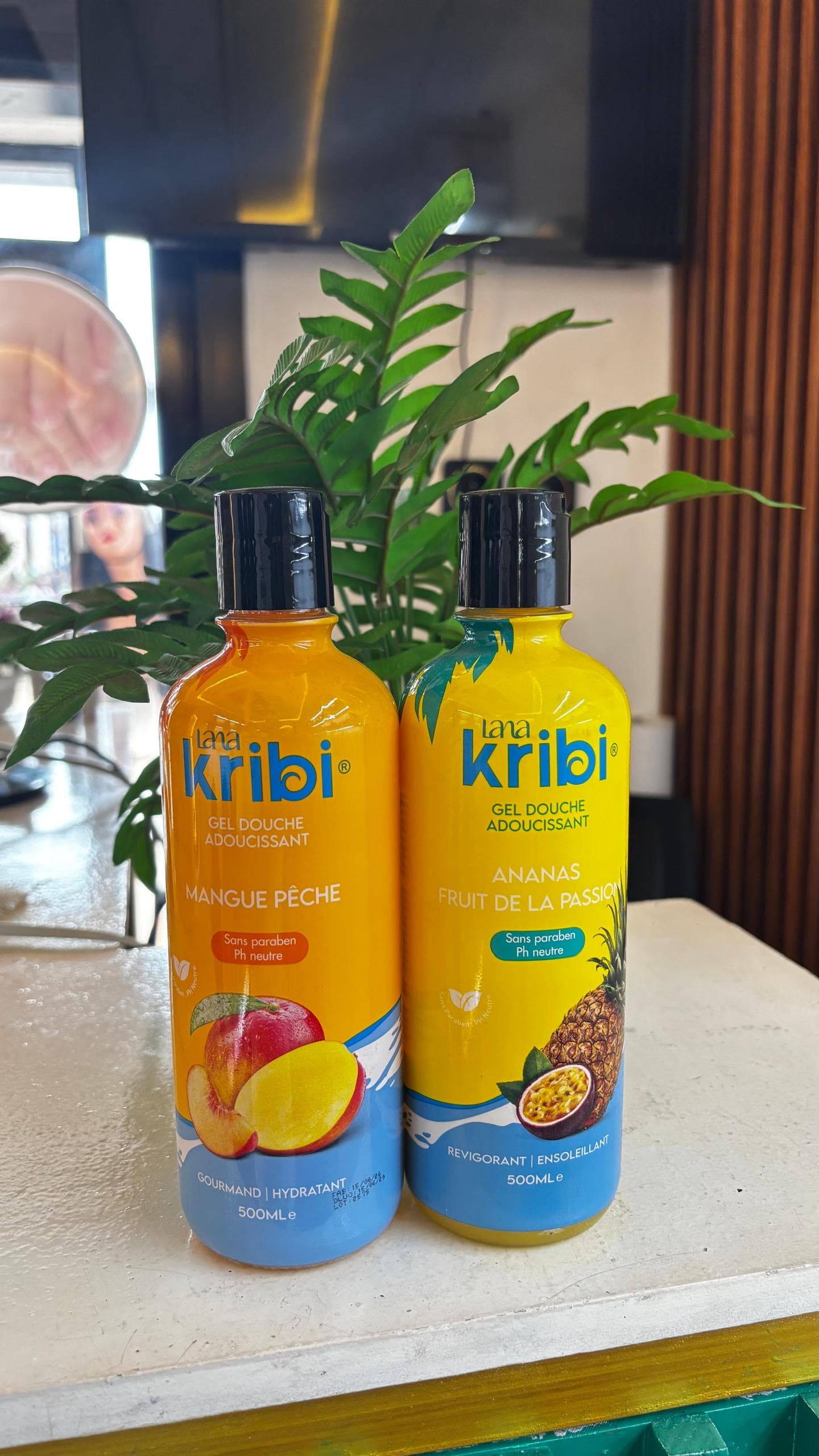 Nom : Lana Kribi Gel Douche Ananas Fruit de la Passion
